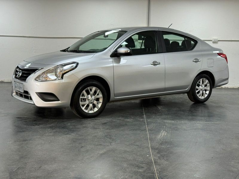 NISSAN VERSA